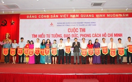 Đảng Ủy Vinataba đẩy mạnh học tập và làm theo tư tưởng, đạo đức, phong cách Hồ Chí Minh