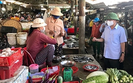 Nha Trang xem xét đóng cửa các chợ, cảng có nguy cơ cao