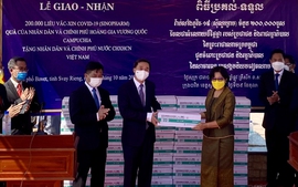Chính phủ Campuchia tặng Việt Nam 200.000 liều vaccine phòng COVID-19