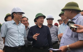  Phó Thủ tướng đôn đốc ứng phó bão số 14 tại Khánh Hoà