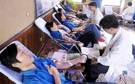 Đề xuất người tình nguyện hiến máu được nghỉ 2 buổi làm việc