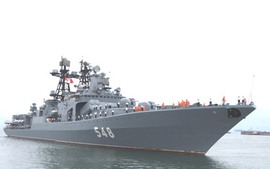 Chiến hạm săn ngầm Nga cập cảng Tiên Sa, Đà Nẵng