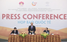 Thủ tướng Nguyễn Xuân Phúc chủ trì họp báo quốc tế