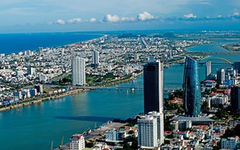 Forbes: Việt Nam là điểm đến đầu tư nóng nhất châu Á