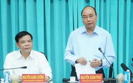 Thủ tướng: Vaccine có sẵn của Việt Nam là tinh thần kiên cường, vượt khó