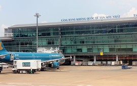Khẩn trương hoàn thiện hồ sơ điều chỉnh Quy hoạch Cảng hàng không Tân Sơn Nhất