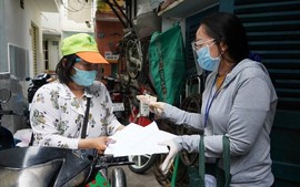 Liên hệ cán bộ khu phố để được tư vấn hỗ trợ khó khăn