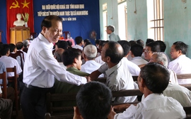 Phó Thủ tướng Vũ Văn Ninh tiếp xúc cử tri Nam Định
