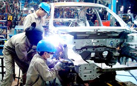 Sản xuất công nghiệp tăng 9,8%