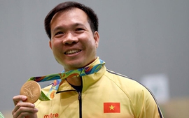 Thủ tướng chúc mừng Đoàn Thể thao Việt Nam và VĐV Hoàng Xuân Vinh