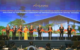 Thủ tướng cắt băng khánh thành Trung tâm hội nghị quốc tế Ariyana phục vụ APEC