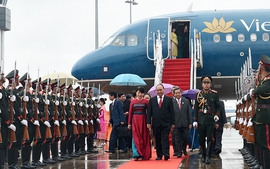 Thủ tướng bắt đầu chuyến tham dự Hội nghị Cấp cao ASEAN tại Lào