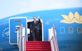 Thủ tướng đến Bắc Kinh, bắt đầu thăm chính thức Trung Quốc