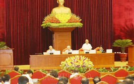 Hội nghị Trung ương 8: Thủ tướng điều hành phiên thảo luận về tình hình KT-XH