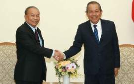 Phó Thủ tướng Thường trực tiếp Bộ trưởng Bộ Lễ nghi và Tôn giáo Campuchia