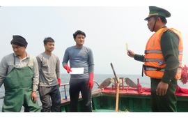 Cảnh cáo, trục xuất 6 tàu cá Trung Quốc vi phạm vùng biển Việt Nam