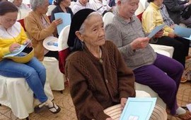 Người cao tuổi được miễn các khoản đóng góp xã hội