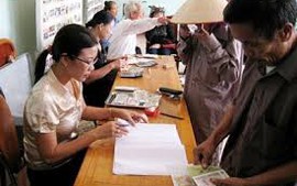 Điều kiện đổi sang thẻ BHYT cho người nghèo