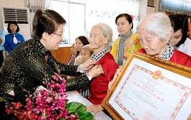 Trách nhiệm tổ chức tang lễ Bà mẹ Việt Nam anh hùng