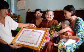 Điều kiện xét tặng danh hiệu “Bà mẹ Việt Nam anh hùng”