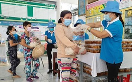 Ninh Thuận đã hỗ trợ nhiều trường hợp khó khăn xa quê 