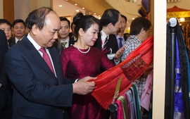 Thủ tướng Nguyễn Xuân Phúc dự ‘Tuần lễ hàng Việt Nam’ tại Nhật Bản