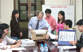 Các biểu mẫu dự thầu có bắt buộc ký tên, đóng dấu?