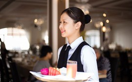 Nhân viên phục vụ quán ăn có thuộc đối tượng được hỗ trợ?