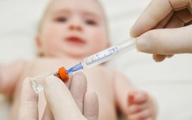 Thay thế vaccine Quinvaxem có làm gián đoán lịch tiêm của trẻ?