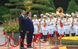 Thủ tướng Nguyễn Tấn Dũng hội đàm với Thủ tướng Italy
