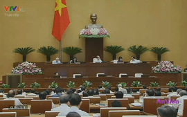 Phó Thủ tướng Nguyễn Xuân Phúc báo cáo giải trình tại Quốc hội