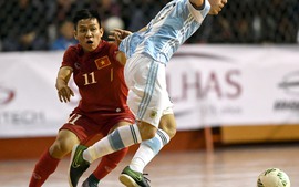Gặp đội hạng 5 thế giới, Futsal Việt Nam chỉ thua 2 bàn