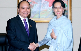 Thủ tướng gặp Cố vấn Nhà nước, Bộ trưởng Ngoại giao Myanmar