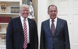 Tổng thống Trump thảo luận với Ngoại trưởng Nga