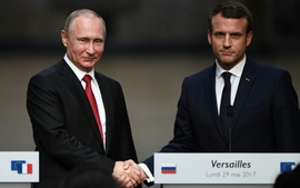 Ông Putin - quốc khách đầu tiên của tân Tổng thống Pháp Macron