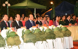 Xúc động chương trình cầu truyền hình đặc biệt tri ân các anh hùng, liệt sĩ