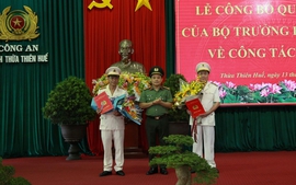 Trao quyết định bổ nhiệm hai tân Phó Giám đốc Công an Thừa Thiên-Huế