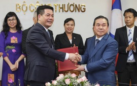 Việt Nam-Lào tăng cường hợp tác thương mại, công nghiệp và năng lượng