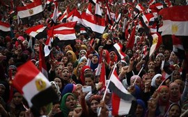 Ai Cập: Quân đội ra tối hậu thư giải quyết khủng hoảng