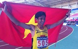 Nhật ký SEA Games 17/12: Việt Nam bất ngờ giành HCV chạy 5.000m