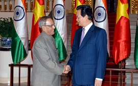 Thủ tướng Nguyễn Tấn Dũng hội kiến Tổng thống Ấn Độ
