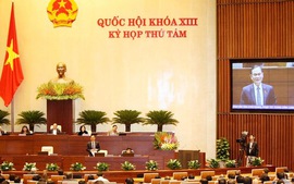 Bộ trưởng Nội vụ Nguyễn Thái Bình trả lời chất vấn