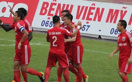 B.Bình Dương vô địch lượt đi V-League 2015