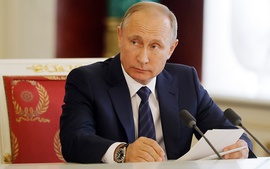 Tổng thống Nga sa thải 8 viên tướng