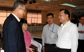 Phó Thủ tướng Vũ Văn Ninh làm việc với các nhà đầu tư tại Bình Dương