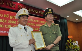 Quyết định thăng hàm Trung tướng Giám đốc Công an TPHCM