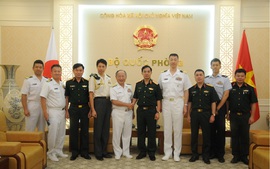 Tổng Tham mưu trưởng Phan Văn Giang tiếp Tham mưu trưởng Liên quân Nhật Bản