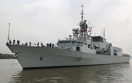 Chiến hạm Hải quân Canada thăm Việt Nam