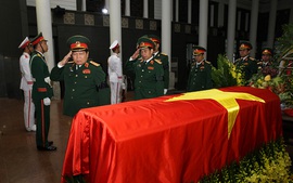 Tổ chức trọng thể lễ tang Trung tướng Lê Hải Anh