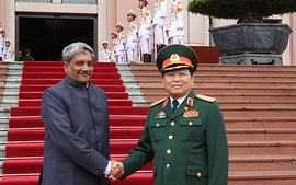 Bộ trưởng Bộ Quốc phòng thăm chính thức Ấn Độ